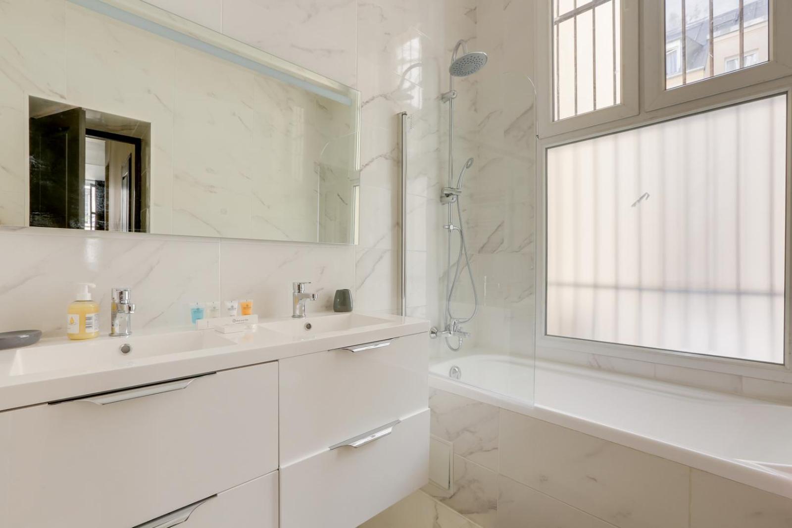 175 Suite Lea - Superb Apartment In Párizs Kültér fotó